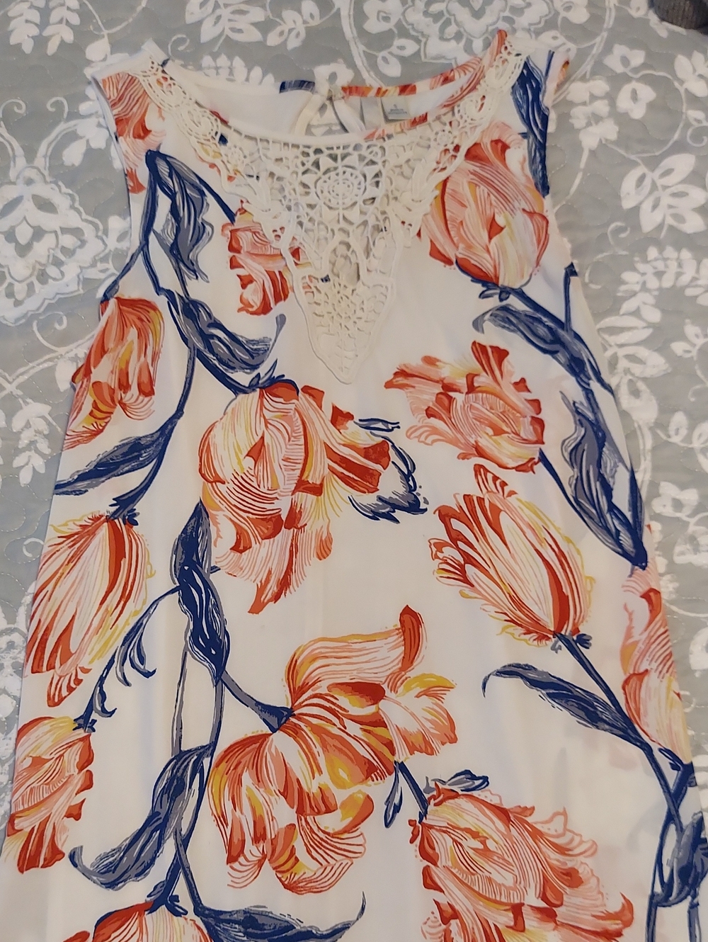 LC Lauren Conrad White Floral Crochet-Trim Camisole — Coral & Navy